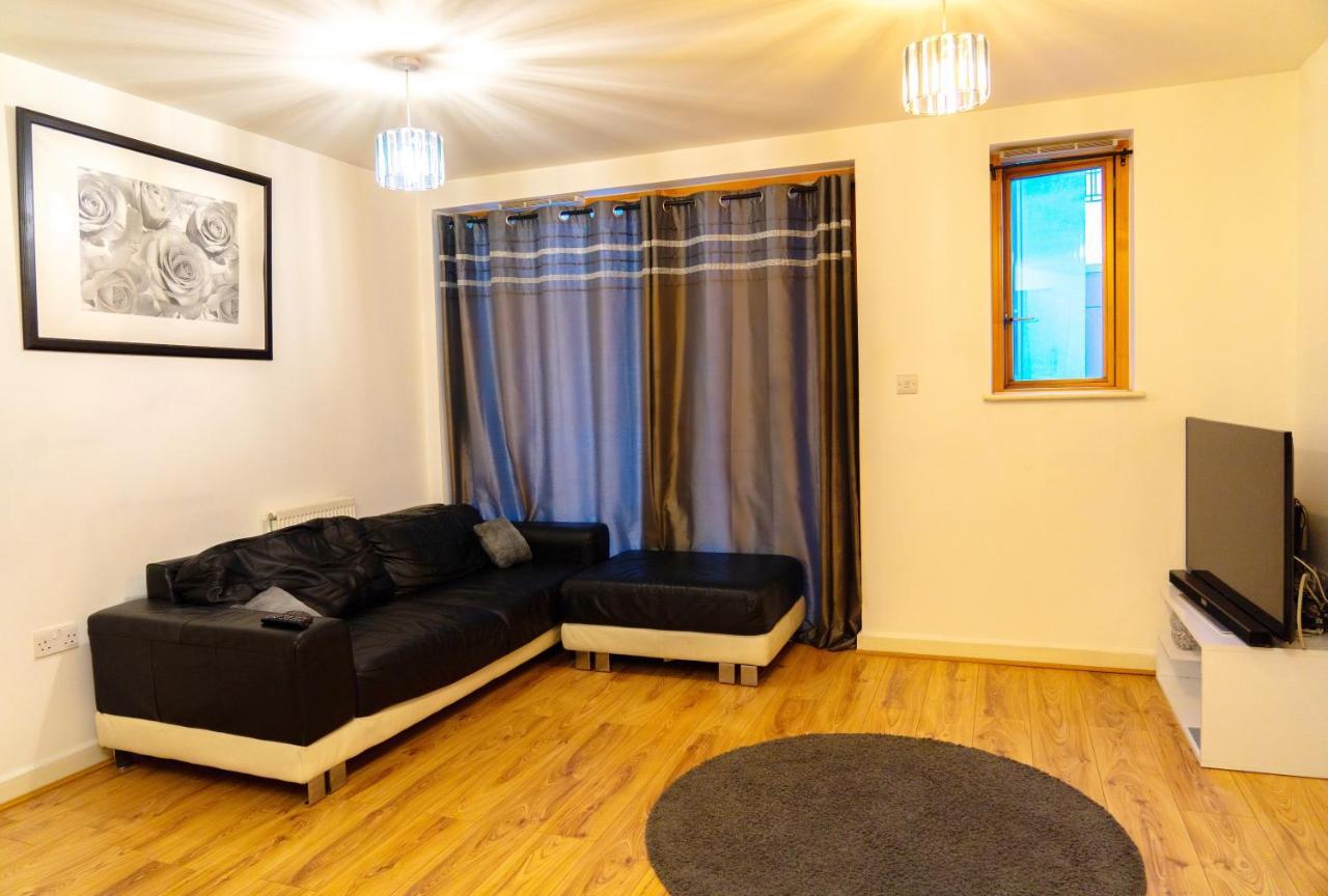 1 Bed - Sleeps 2 - 7 Min Walk To Hackney Station Apartment London Bagian luar foto