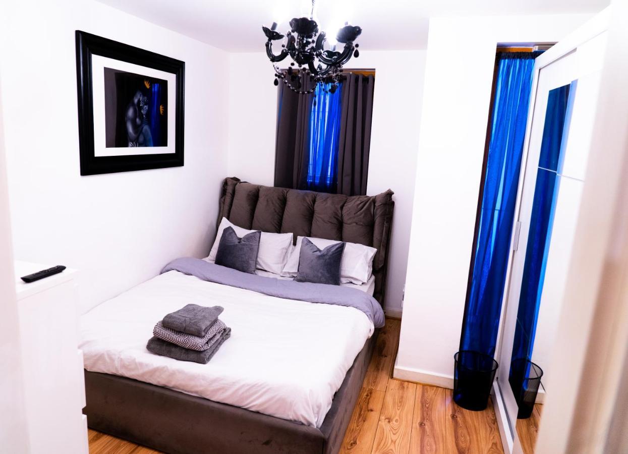 1 Bed - Sleeps 2 - 7 Min Walk To Hackney Station Apartment London Bagian luar foto